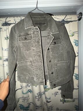 Y2K Womens Washed Gray Denim Jacket - Classic Collar Trucker Style